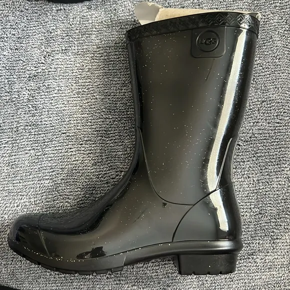 UGG Black Glossy Rain Boots