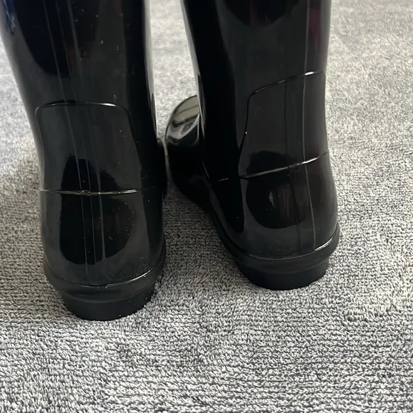 UGG Black Glossy Rain Boots
