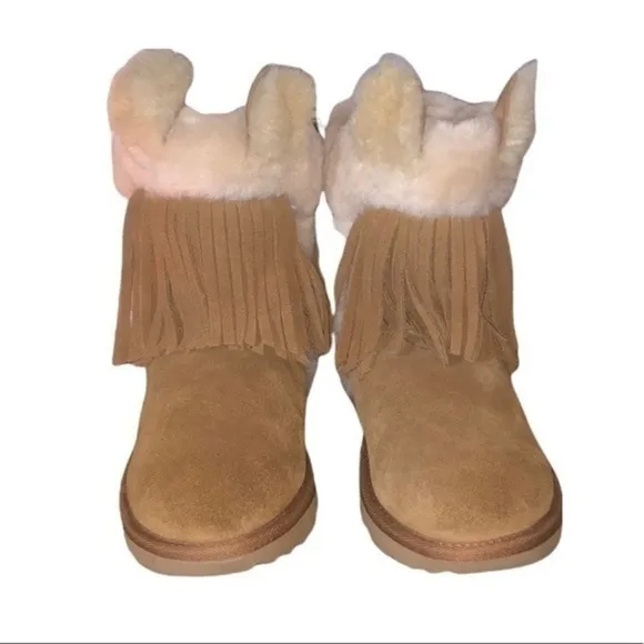 UGG BOOTS KIDS SIZE 2 CUTE BOOTS