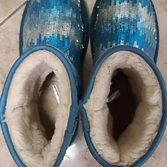 Ugg boots size 4