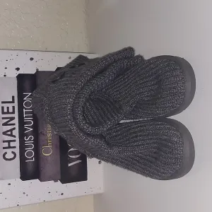 Ugg Cardy knit charcoal grey boots, sz 7, EU 38