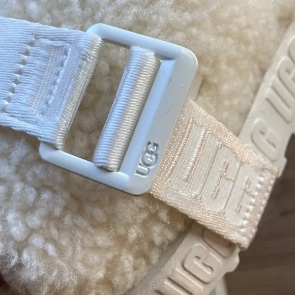 Ugg Fluffita slide shearling plateform sandals 8