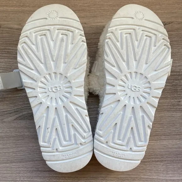 Ugg Fluffita slide shearling plateform sandals 8