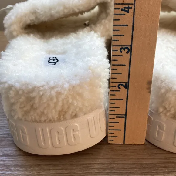 Ugg Fluffita slide shearling plateform sandals 8