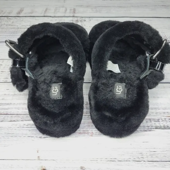 UGG Fuzz Yeah Black Fuzzy Slide Platform Sandals | Size 9