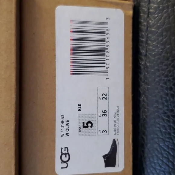 UGG  Girls Sneaker Zipper Size 5