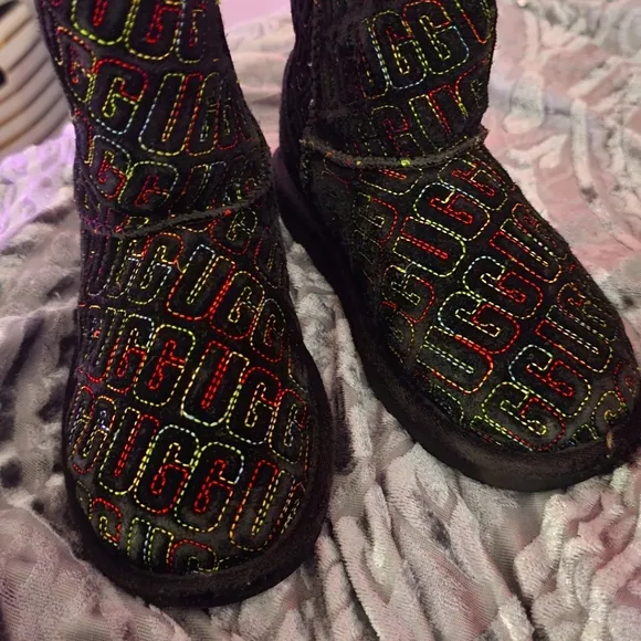 Ugg Girls Stitch Boots Size 13