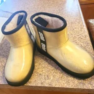 UGG KID BOOTS