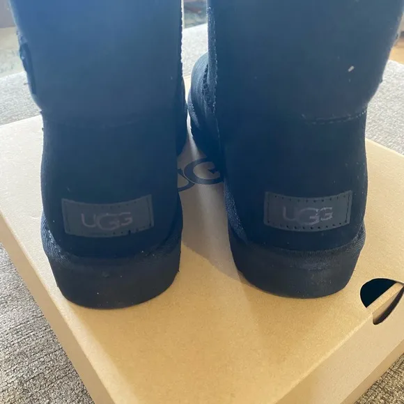 Ugg mini Bailey button II boots