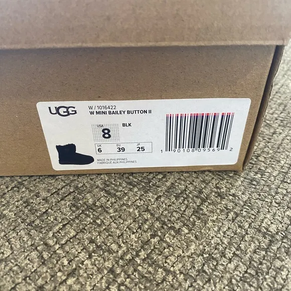 Ugg mini Bailey button II boots