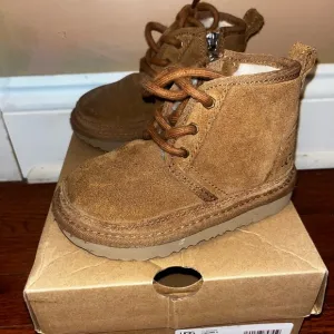 UGG Neumel boots