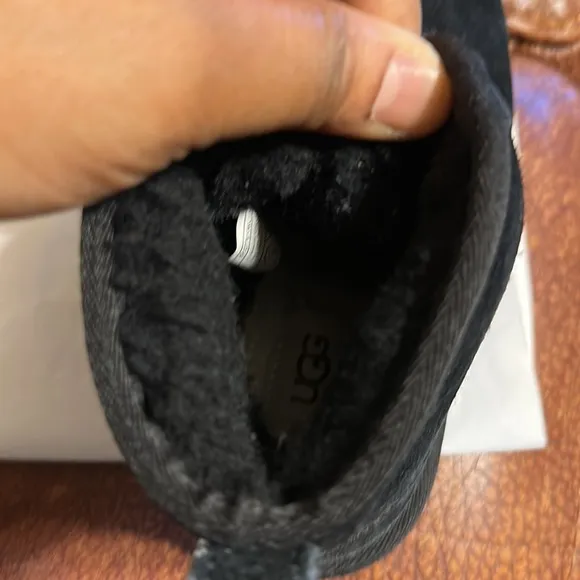 UGG NEUMEL S/N 1017320K KIDS WINTER BOOTS SIZE 4 BLACK COLOR