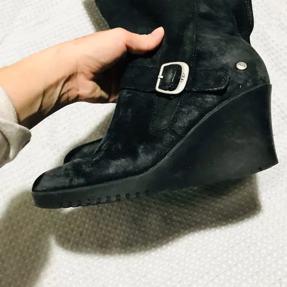 Ugg Shoes Seline Wedge Boots Black Suede with Sheepskin Lining |