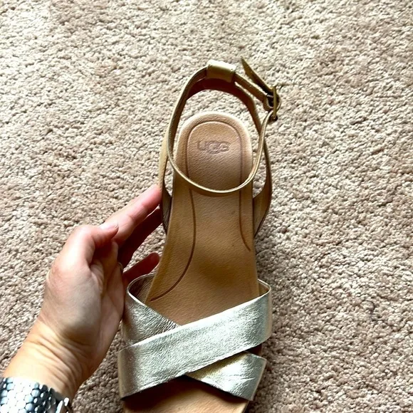 UGG Tipton Metallic Platform Sandals
