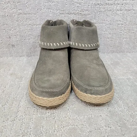 Ugg Varney Women's Size US 6 Gray Moccasin Suede Ankle Boho Bootie Shoes 1104653