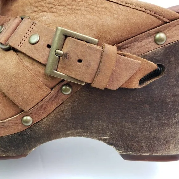 UGG Womens Size 10 Brown Leather Slip On Strap Buckle Wedge Clog Shoes 1001315