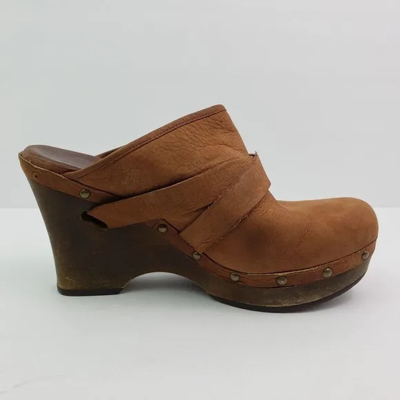 UGG Womens Size 10 Brown Leather Slip On Strap Buckle Wedge Clog Shoes 1001315
