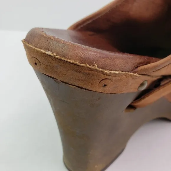 UGG Womens Size 10 Brown Leather Slip On Strap Buckle Wedge Clog Shoes 1001315
