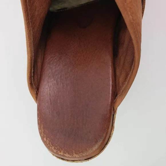 UGG Womens Size 10 Brown Leather Slip On Strap Buckle Wedge Clog Shoes 1001315