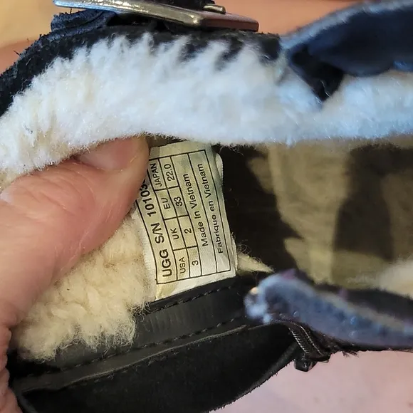 Ugg youth boots sz 3