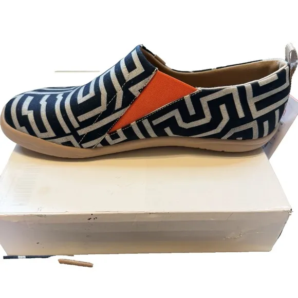 UIN Men Size 10 Slip On Shoes Canvas Comfortable Loafers Blue Thread of Maze NEW