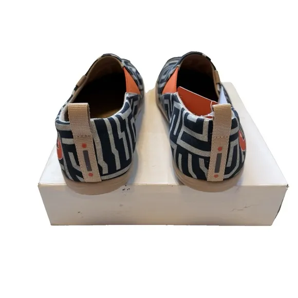 UIN Men Size 10 Slip On Shoes Canvas Comfortable Loafers Blue Thread of Maze NEW