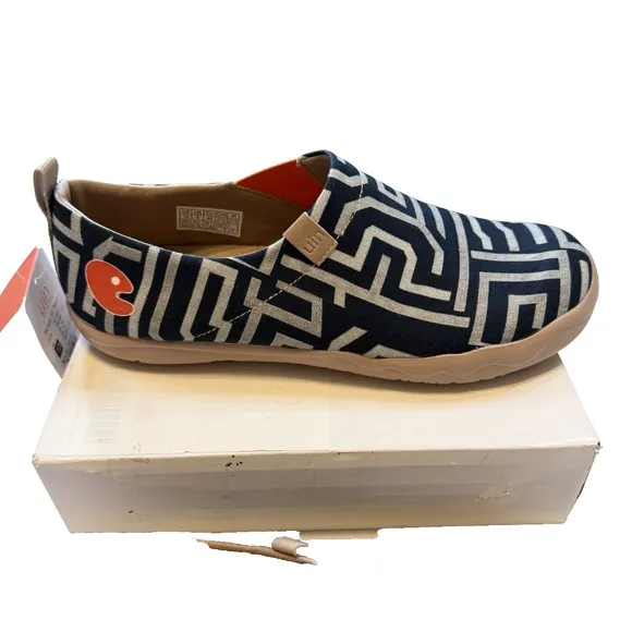 UIN Men Size 10 Slip On Shoes Canvas Comfortable Loafers Blue Thread of Maze NEW