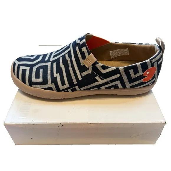 UIN Men Size 10 Slip On Shoes Canvas Comfortable Loafers Blue Thread of Maze NEW