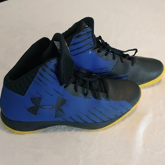 Under Armour Jet Mid Top Basketball Shoes Men’s size 13