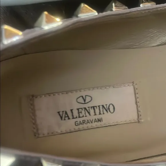 Valentino White Rockstud Flats