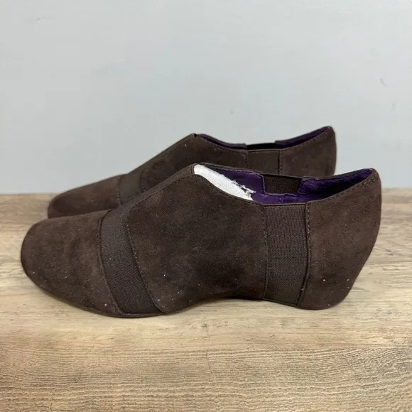 Vaneli Big Girls Suede Wedge Shoes sz 4 NEW # Bag 3-Y