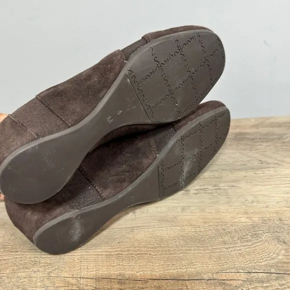 Vaneli Big Girls Suede Wedge Shoes sz 4 NEW # Bag 3-Y