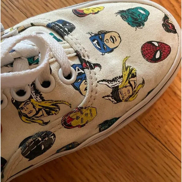 VANS Authentic Marvel Head Sneakers