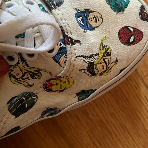 VANS Authentic Marvel Head Sneakers