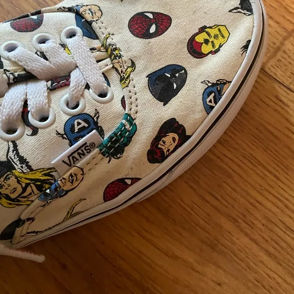 VANS Authentic Marvel Head Sneakers