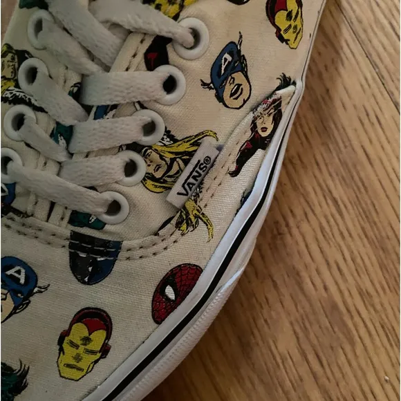 VANS Authentic Marvel Head Sneakers