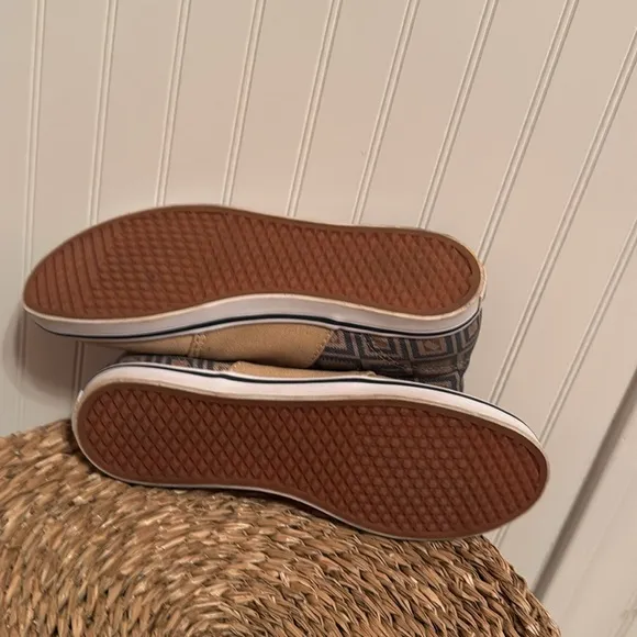 Vans Camryn Slim Native Taose Taupe Womens Mid Top Skate Shoes Sneakers Size 7