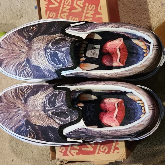Vans Custom Culture 2015 Artwork  Bear Classic Men Unisex US 7.0/Women 8.5 VN-24