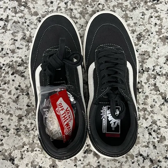 VANS GILBERT CROCKETT in RAVEN/MARSHMALLOW