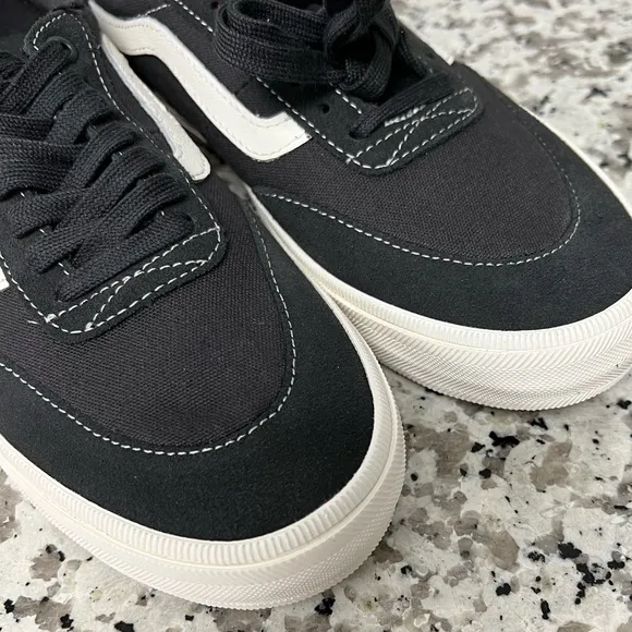 VANS GILBERT CROCKETT in RAVEN/MARSHMALLOW