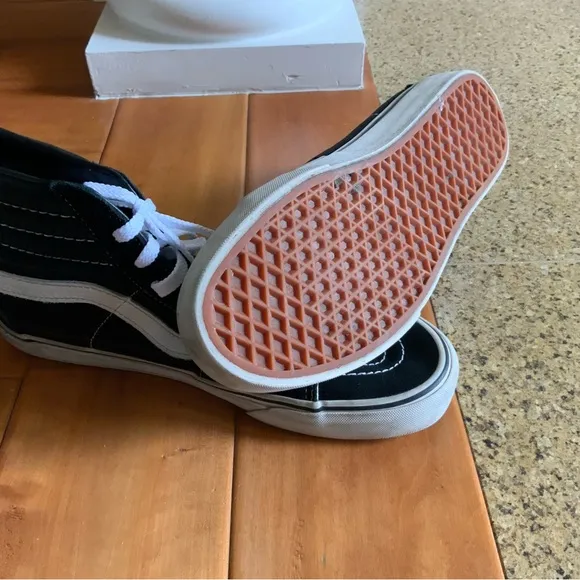 Vans Sk8-Hi black suede high top shoes size 9 Men’s / 11.5 Womens