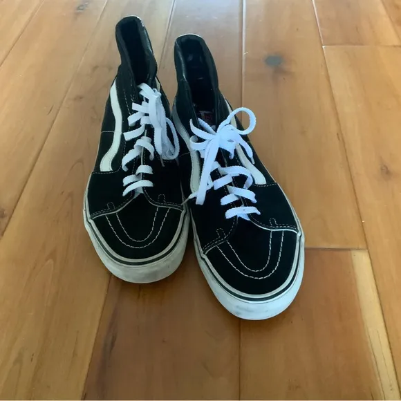 Vans Sk8-Hi black suede high top shoes size 9 Men’s / 11.5 Womens