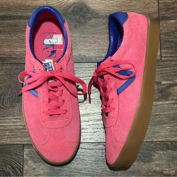 Vans unisex low top shoes size 8.5 men’s and 10 women’s