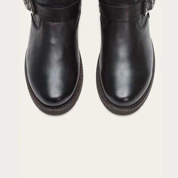 Veronica Shortie sloutchy leather boots