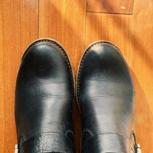 Veronica Shortie sloutchy leather boots