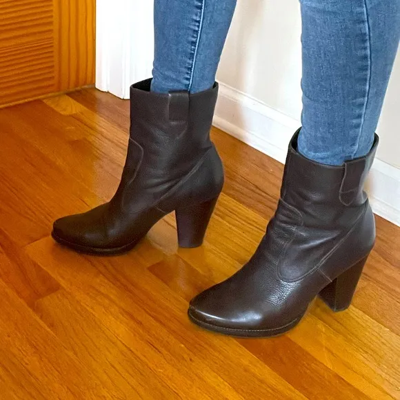 Via Spiga Dark Brown boots