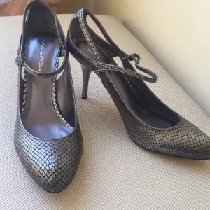VIA SPIGA gray NEW leather shoes silver heel 10.5