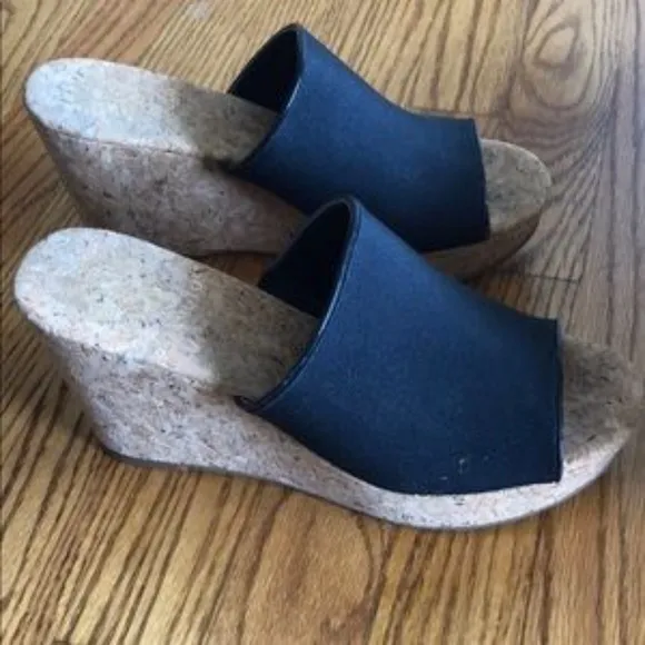 Vince Camuto Vo-Maran Black Wedge Shoes 8M