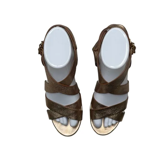 Vince Camuto wedge Size 6 B