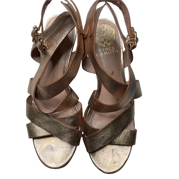 Vince Camuto wedge Size 6 B